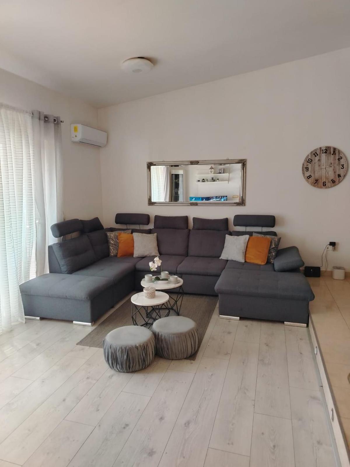 Apartment Flowers Bibinje Ngoại thất bức ảnh